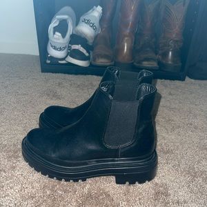 Steve Madden Boots